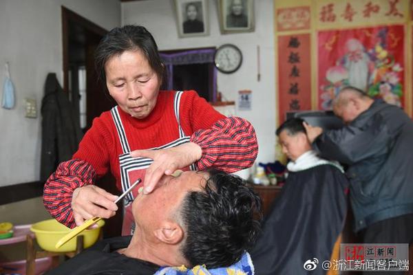 莱斯特城客场逆袭热刺，终结英超七连败颓势